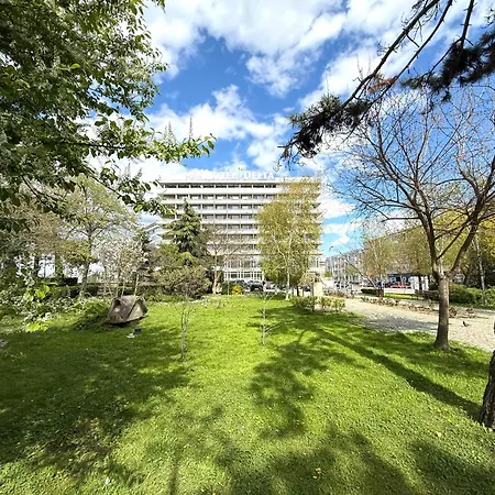Hotel Delta 3-2